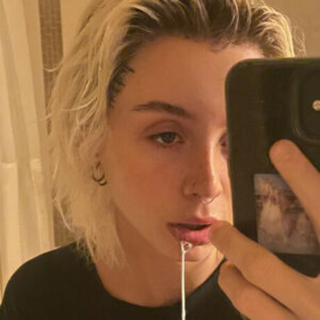 Kornsexual sexy actress gallery