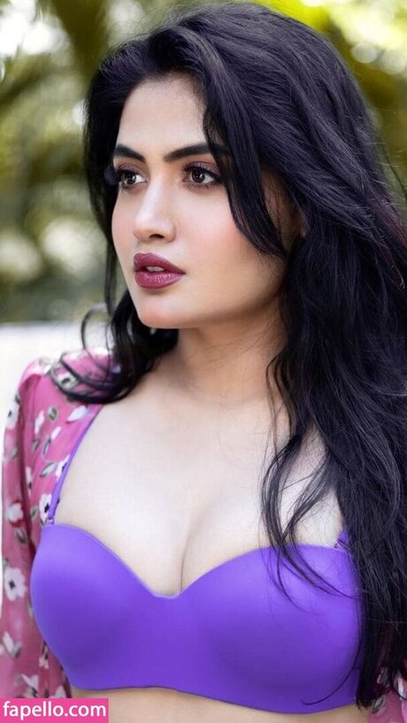 Manvi Chugh model adult gallery