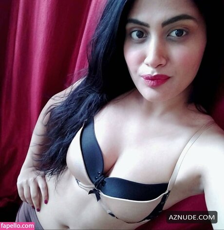 Manvi Chugh pornographic actress pics