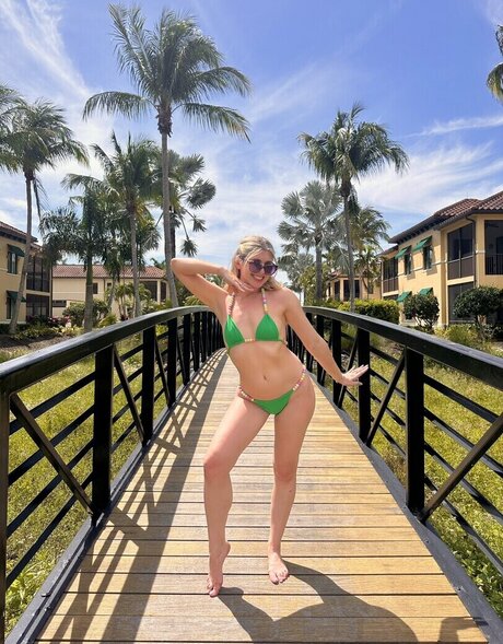 Sabrina Brier star hd images