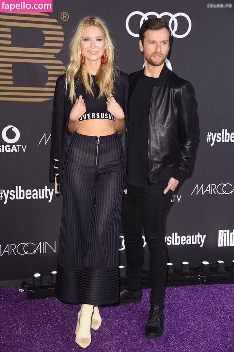 Carolin Niemczyk model sex archive