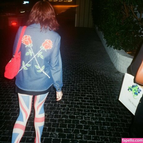 Ava Maybee model perfect img