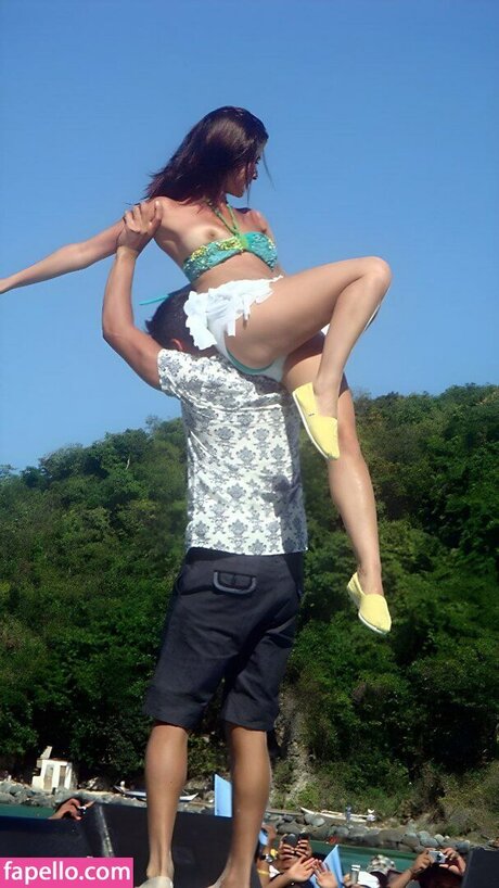 Anne Curtis naked star pic