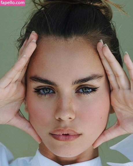 alexleeaillon sexy pornstar picture