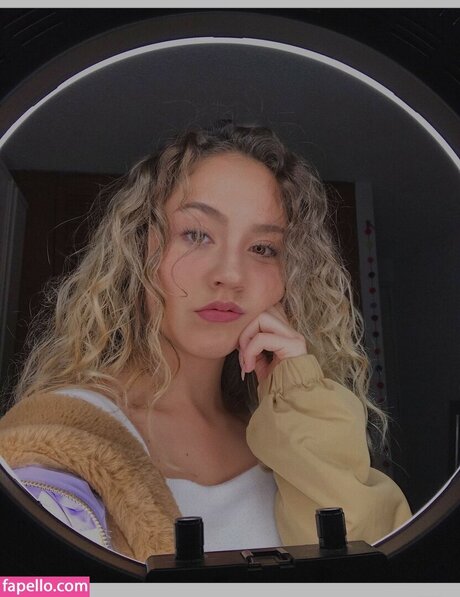 vanneamador model exclusive gallery