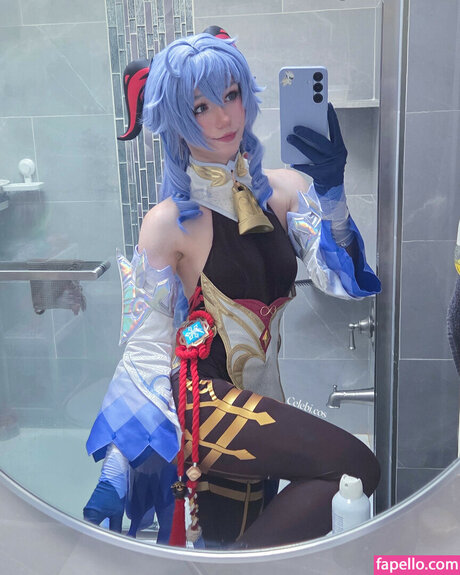 Celebi cos hot actress picture