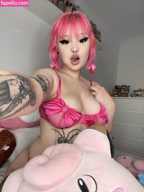 Cheriybomb nude star photo