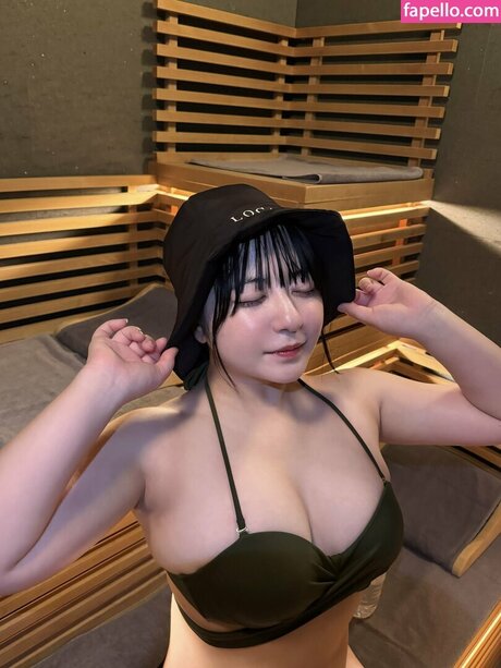 Mizuki Asakura pornstar img