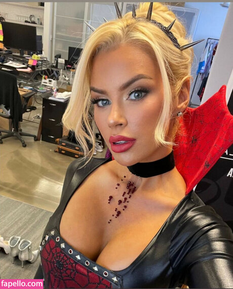 Jessa Hinton erotic actress photo