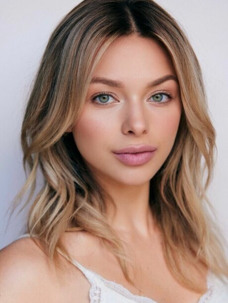 Bella Chadwick porn star pics