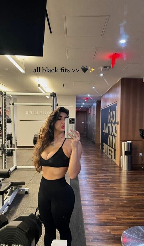 Nicfabfit adult model images