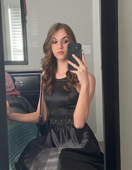 Cadence Marang model free photo