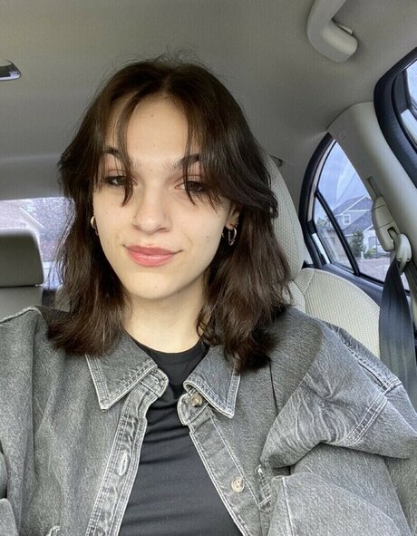 Cadence Marang model sexy pics