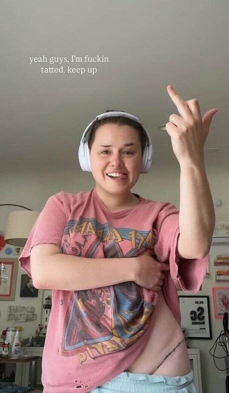 Sarah Schauer star beautiful photos