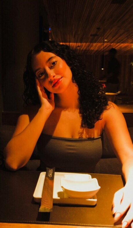 Vtzadaax pretty pornstar pictures