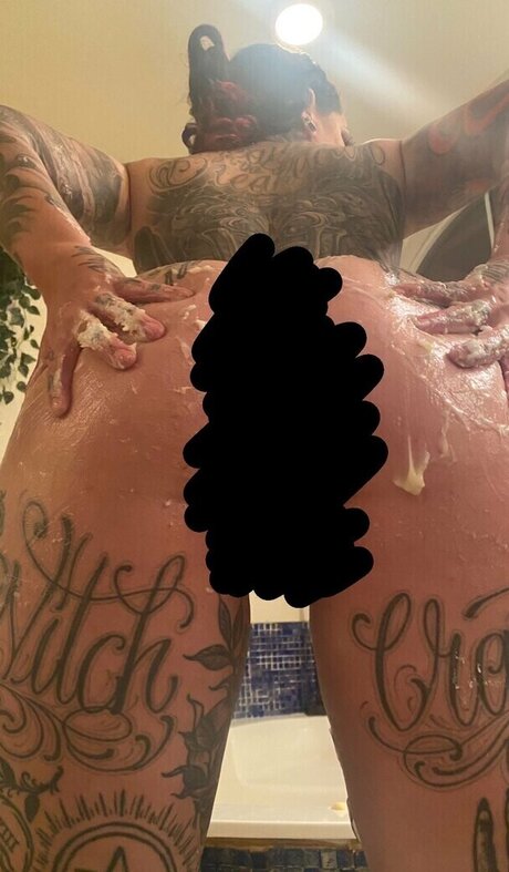 Cervena Fox porn model image