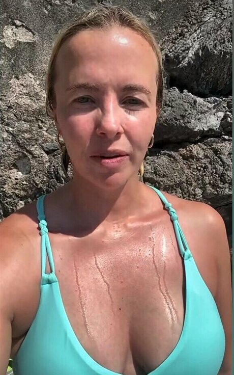 Shebahn Aherne model pretty pictures