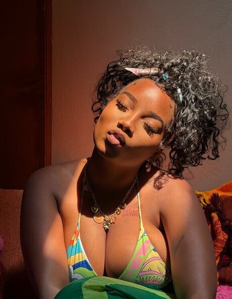 kortynie art actress photos