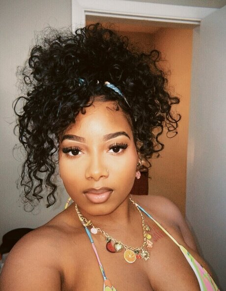 kortynie pornstar nude gallery