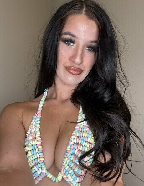 Brea Madisyn erotic star image