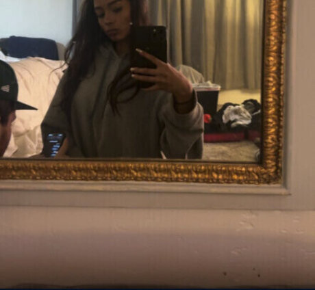 Juicyyyjoss exclusive model gallery