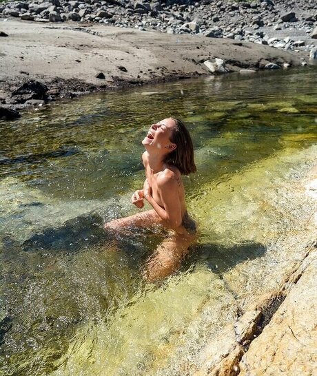 Jennifer Lange art star photo