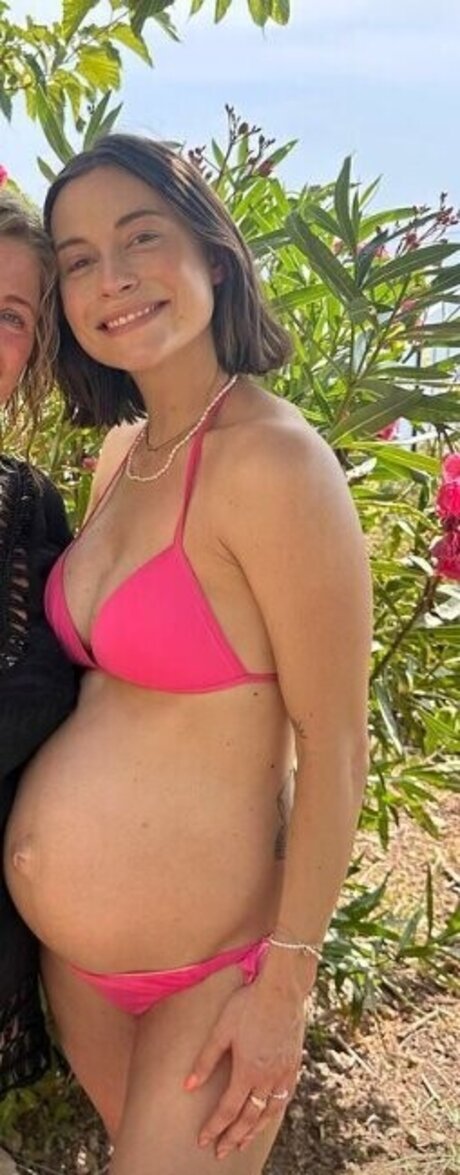 Jennifer Lange adult model pics