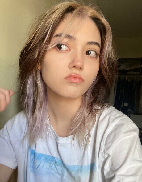 Sidsityttv star xxx pics