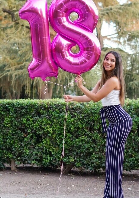 Cierra Revilla top actress pics