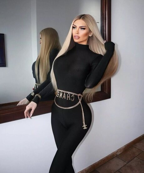 Adina Tatiana model best photo