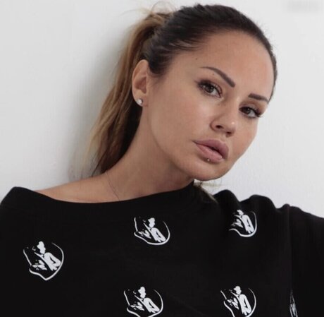 Deborah De Luca nice actress image