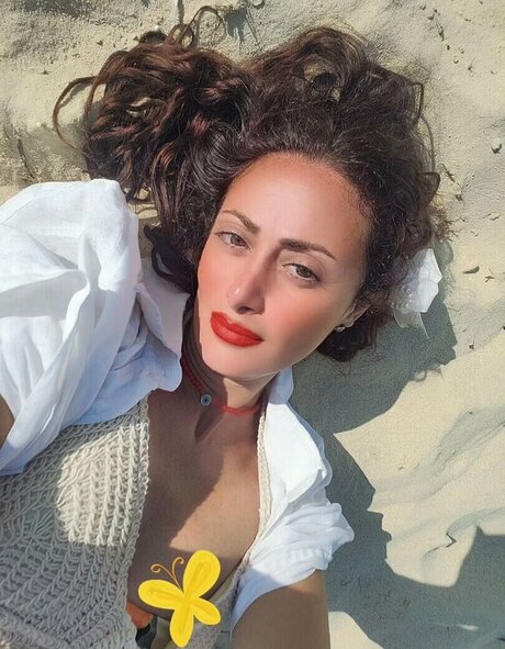 Menna Tayseer star beautiful galleries