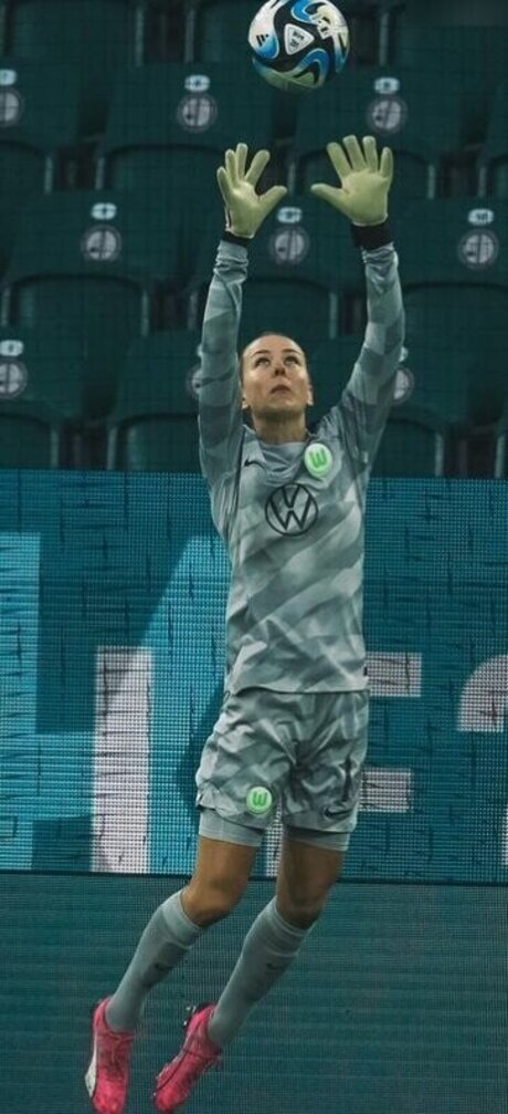 Merle Frohms model best pic