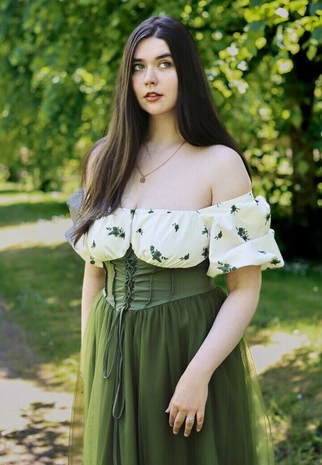 Angelika Seleznova exclusive star pics