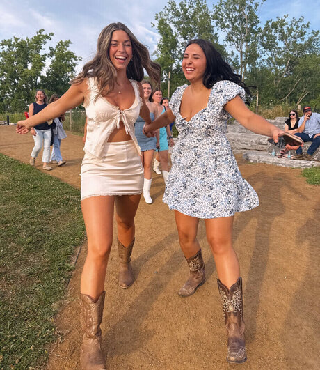 Hanna Loewke free actress img