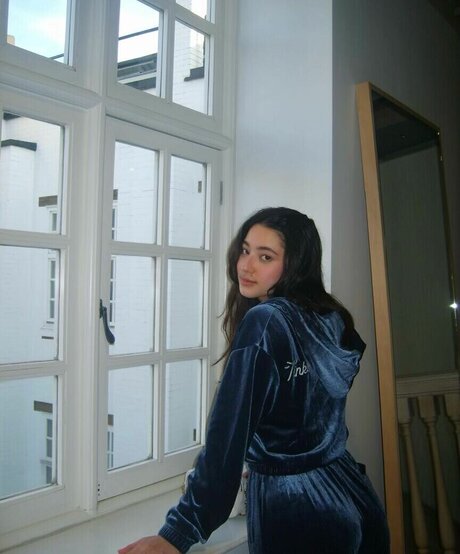 littlemisskhan top star archive