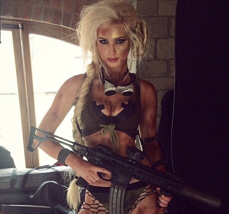 female influencer onlyfans art naked pics