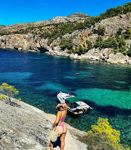 Jess Davies pretty star pic