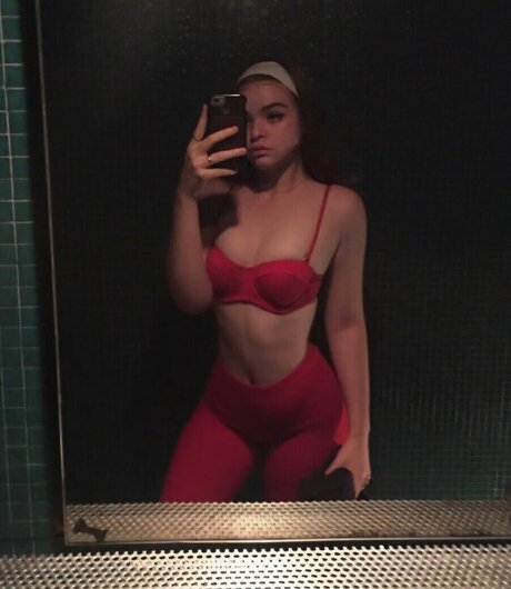 hopeweber pornographic model images