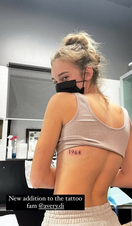 Nursevirg model free image