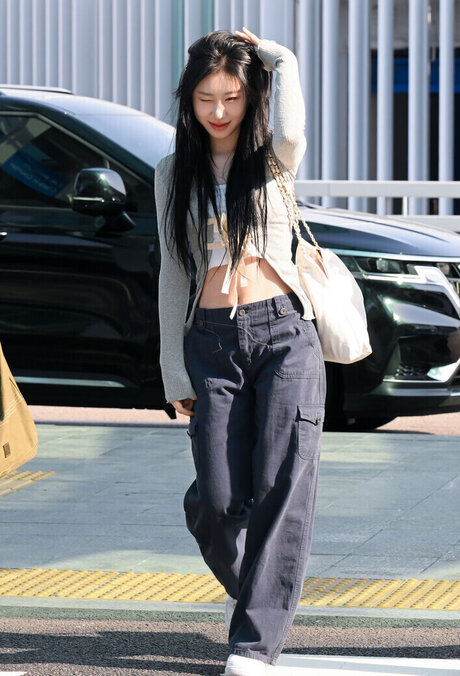 Chaeryeong model hd pics