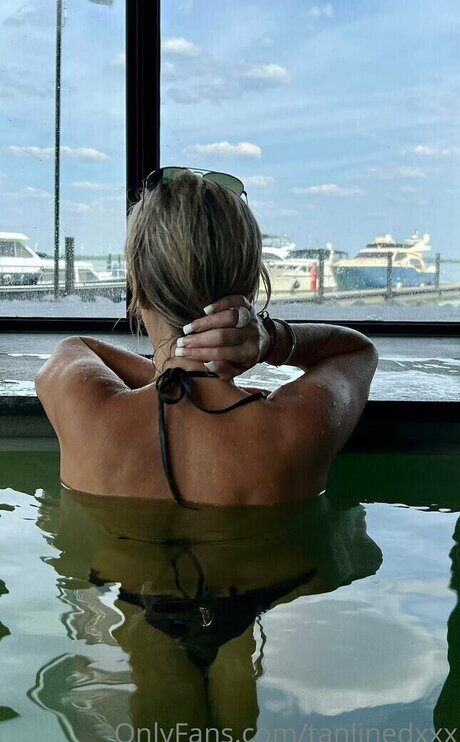 LetzBimbo naked pornstar archive