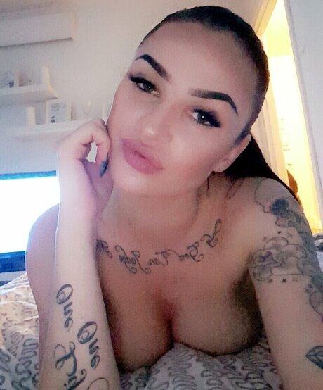 Laine Bruce nude pornstar photos