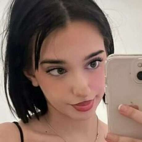 Kisojade Rejinamunoz star photos