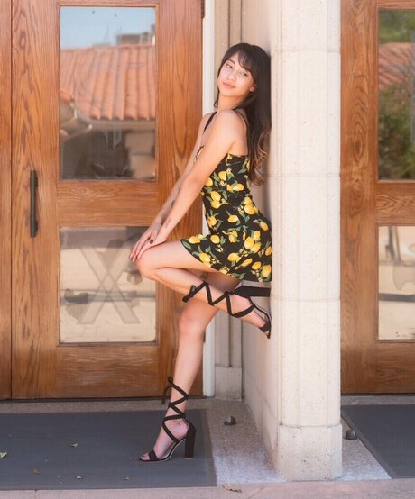 Salina Barajas sexy star image