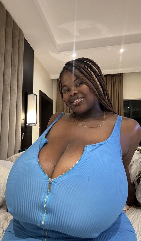 Queen Chi sex star galleries