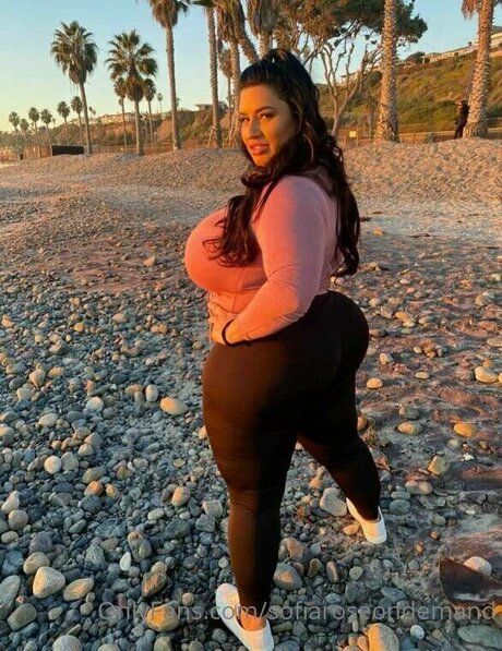 busty mom onlyfans perfect pictures