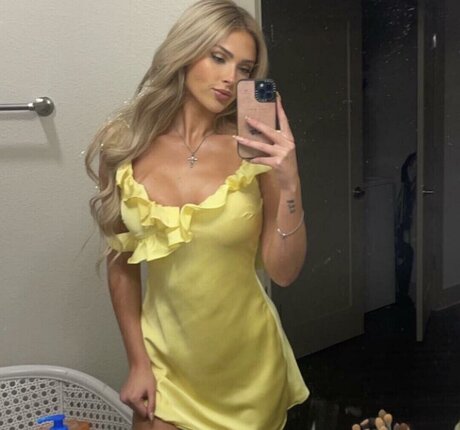 blonde secretary onlyfans art naked photos