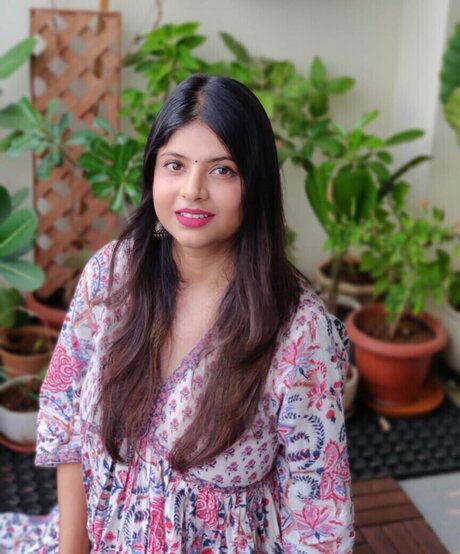 Tulika Snehil model free images