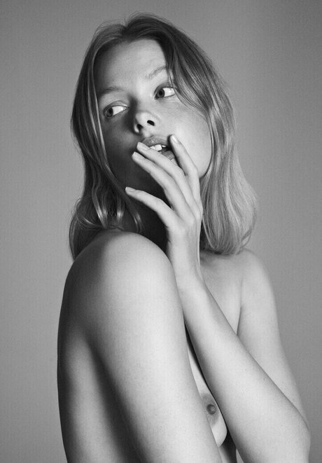 Robee Breevaart porn actress pic